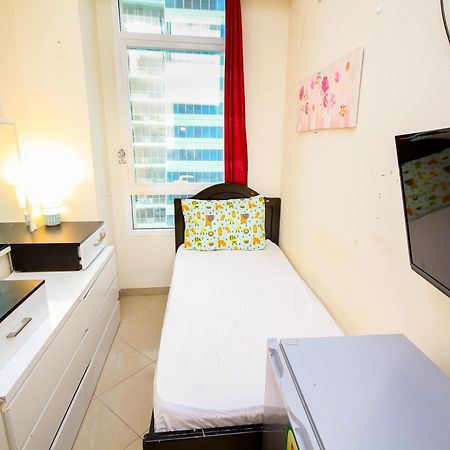Nice Single Rooms For "Girls" Only In Dubai, Marina Exterior foto
