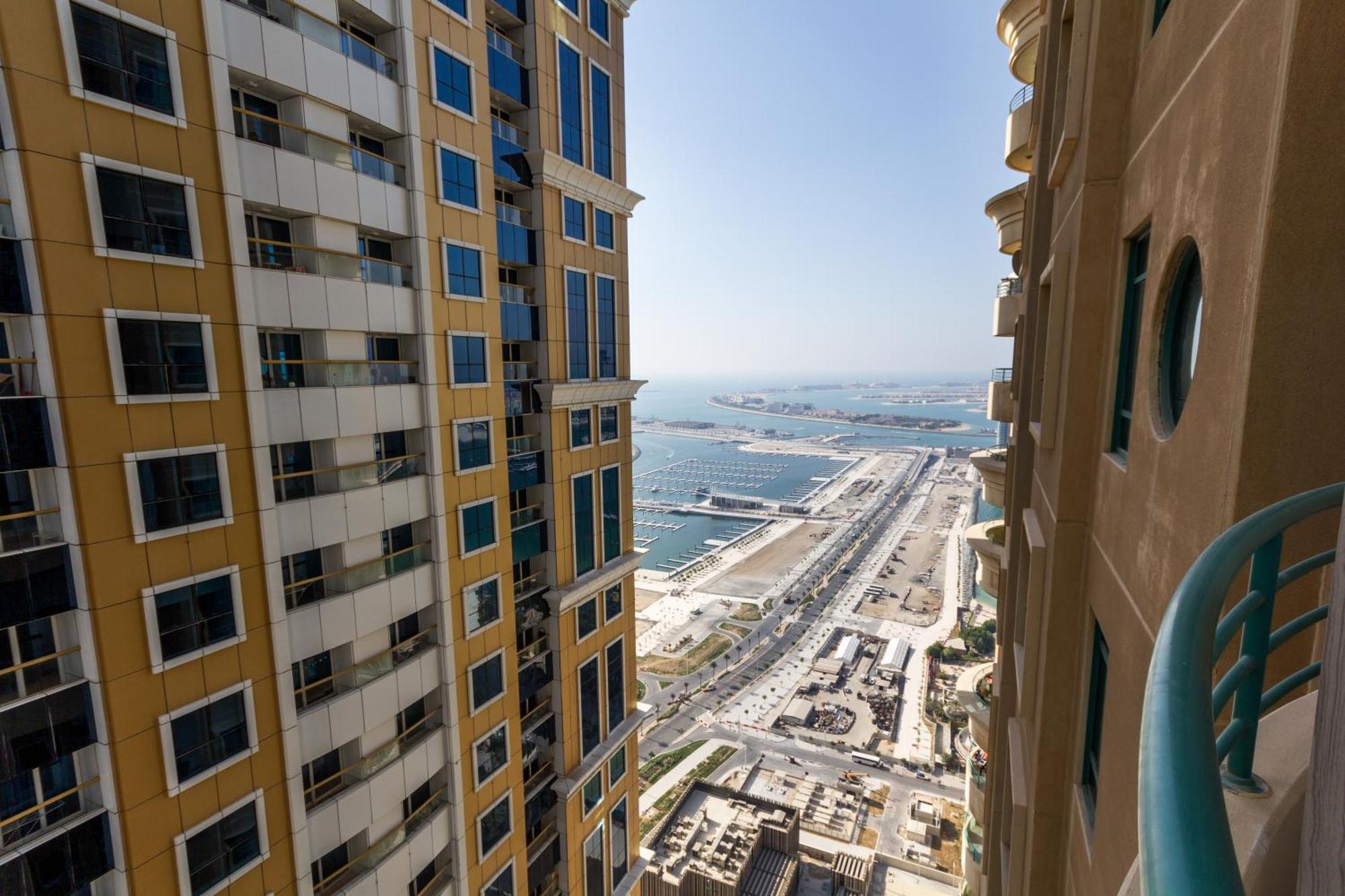 Nice Single Rooms For "Girls" Only In Dubai, Marina Exterior foto