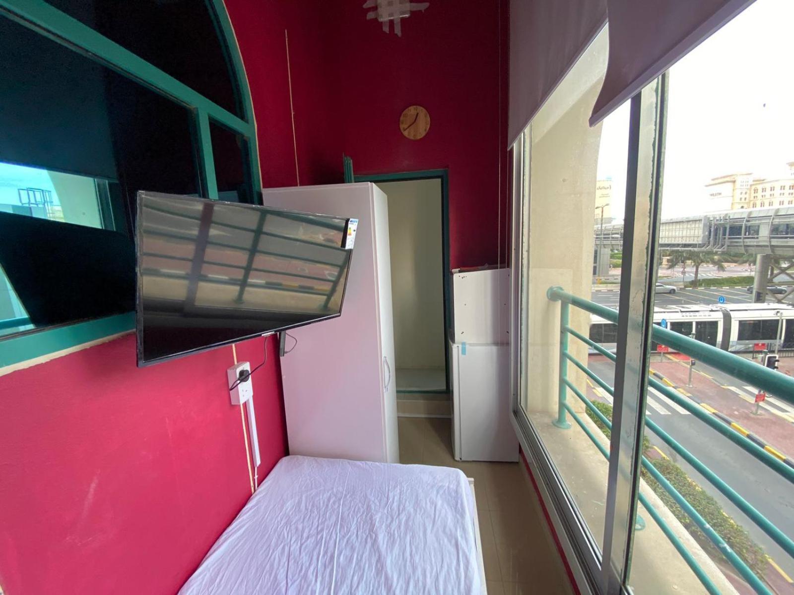 Nice Single Rooms For "Girls" Only In Dubai, Marina Exterior foto