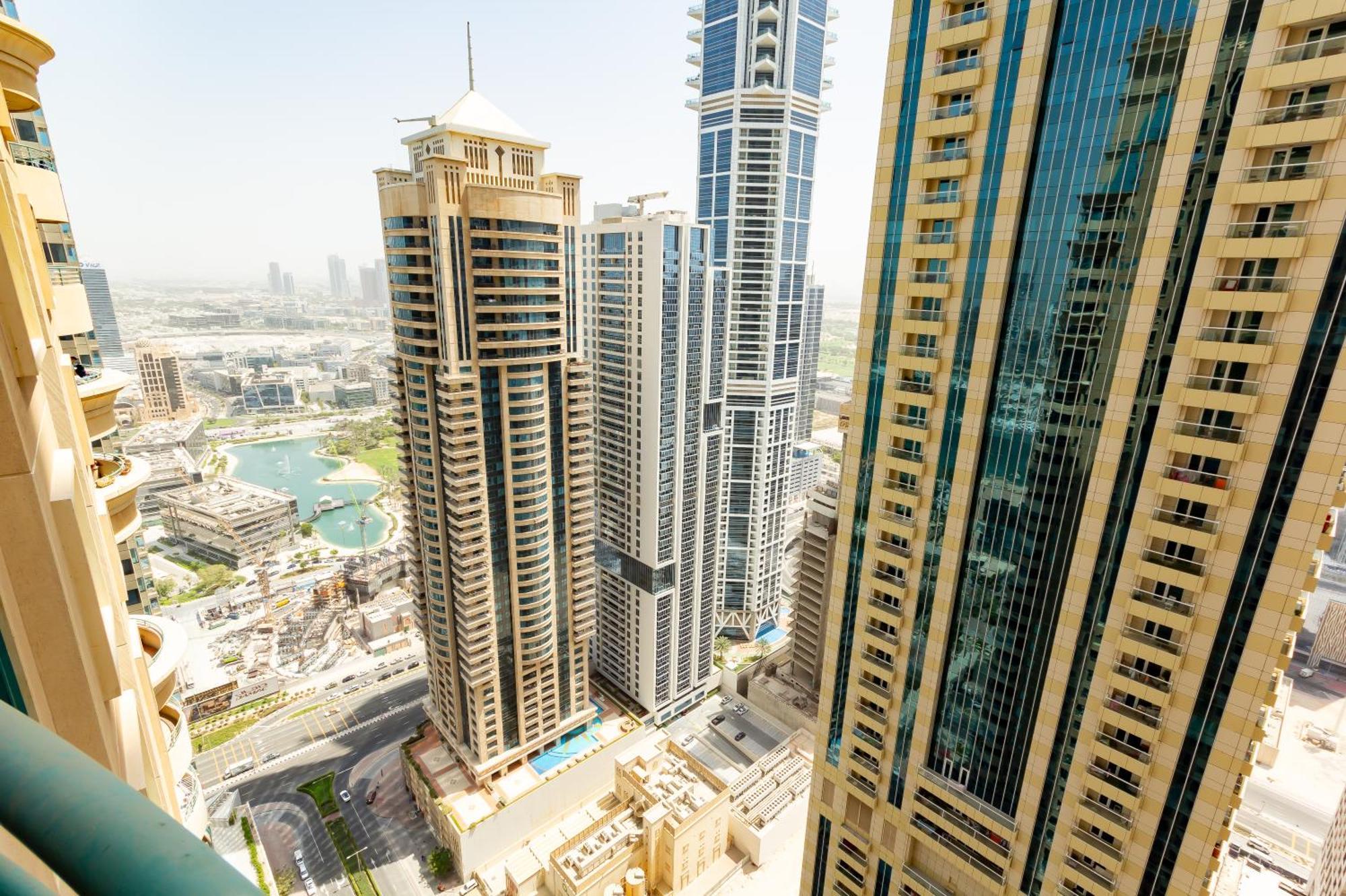 Nice Single Rooms For "Girls" Only In Dubai, Marina Exterior foto