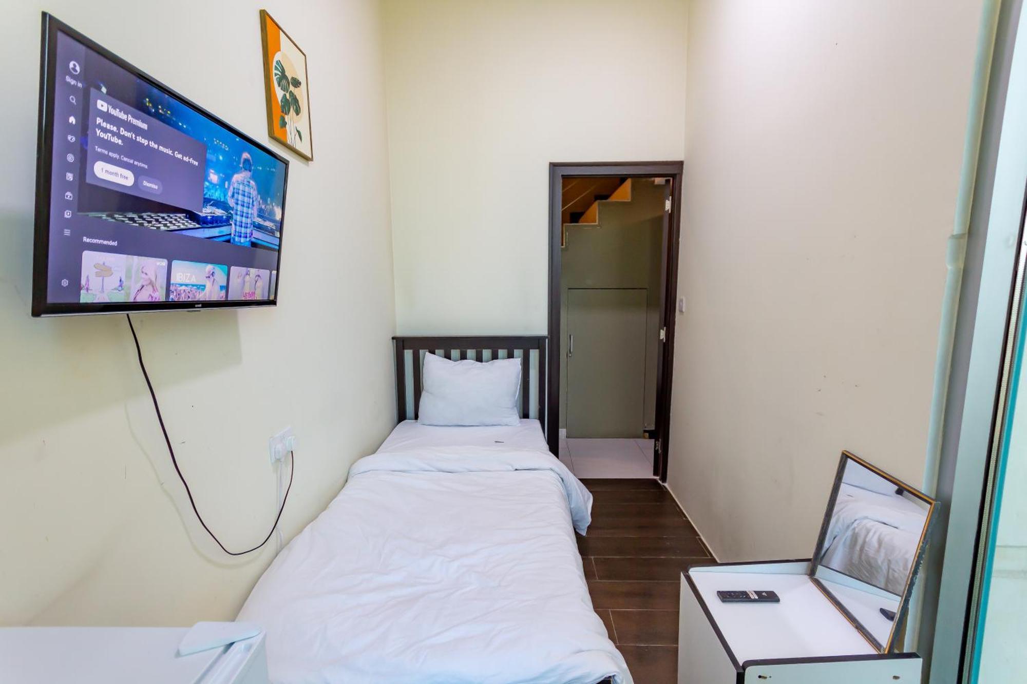 Nice Single Rooms For "Girls" Only In Dubai, Marina Exterior foto