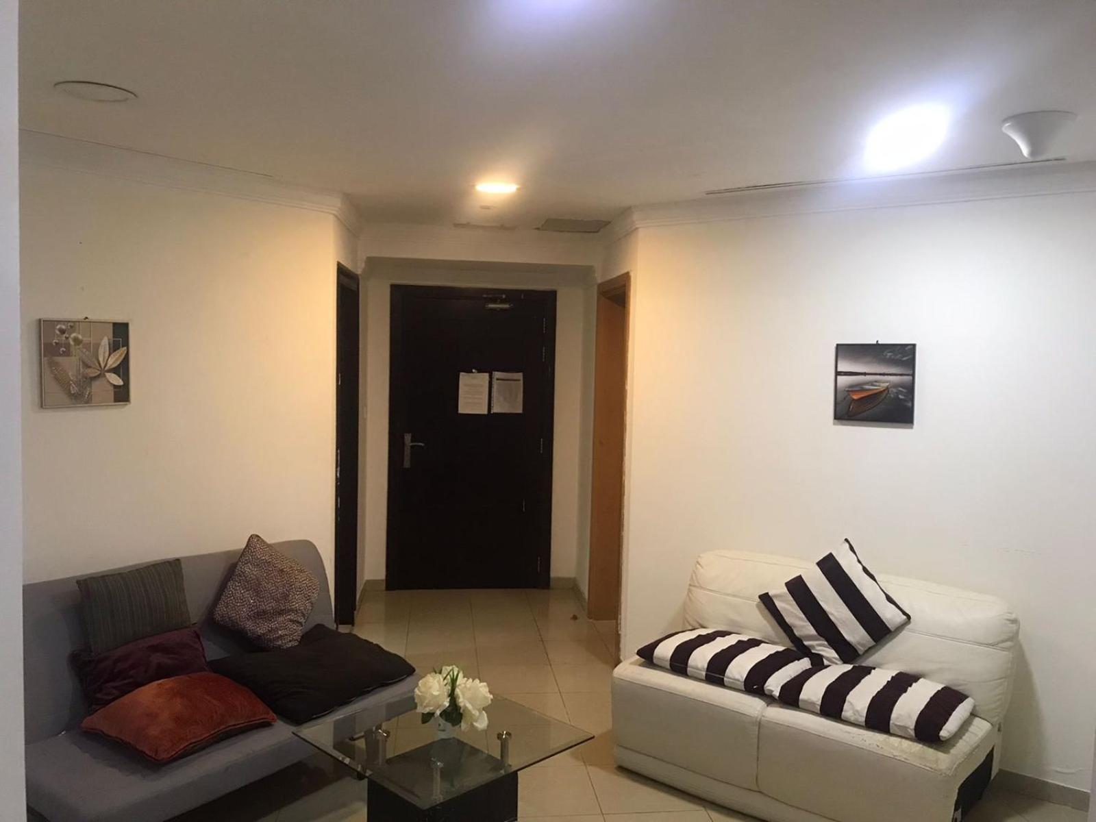 Nice Single Rooms For "Girls" Only In Dubai, Marina Exterior foto
