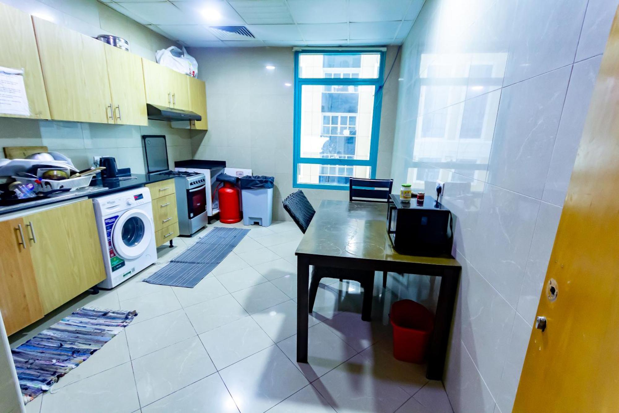 Nice Single Rooms For "Girls" Only In Dubai, Marina Exterior foto