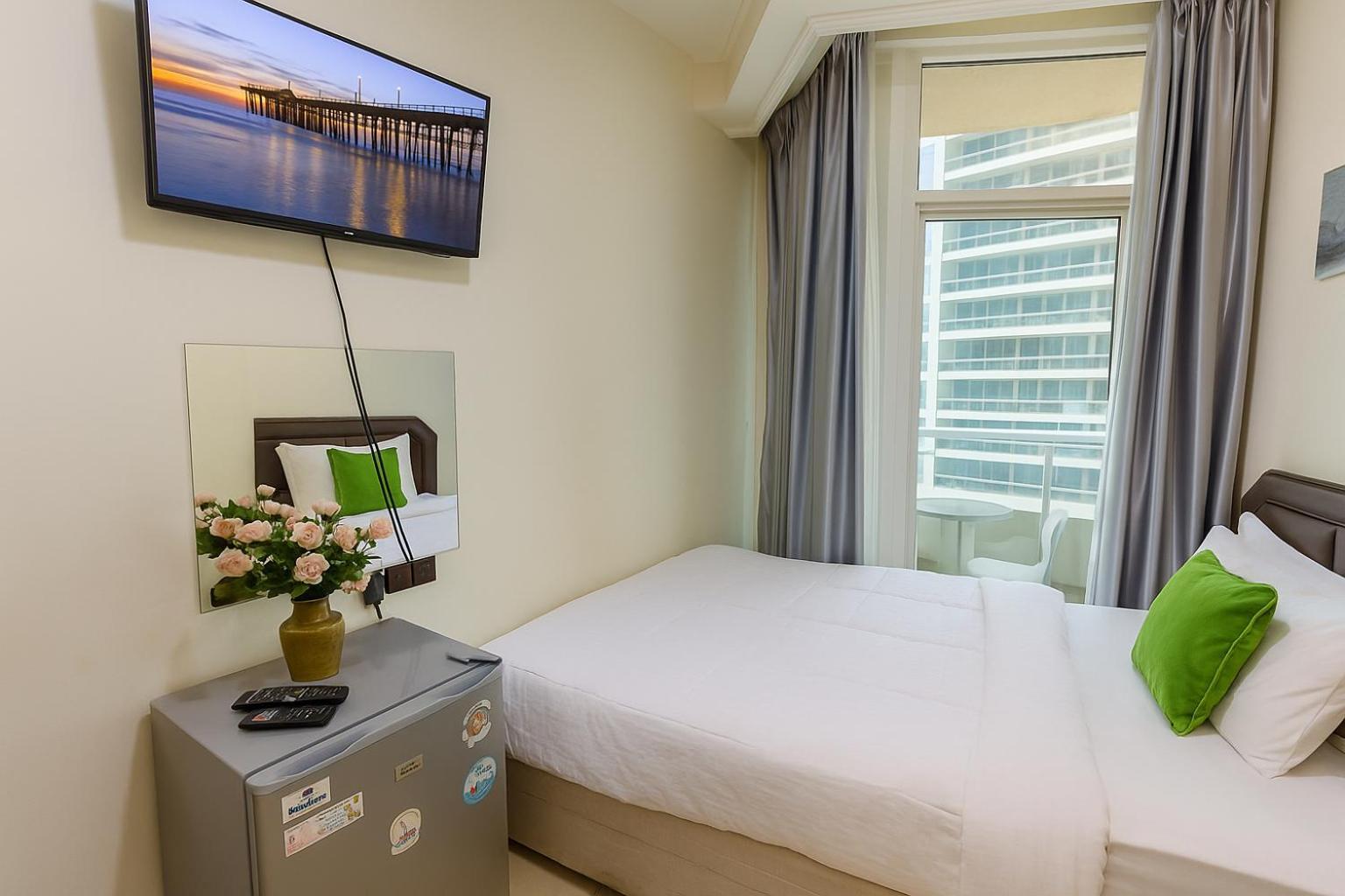 Nice Single Rooms For "Girls" Only In Dubai, Marina Exterior foto