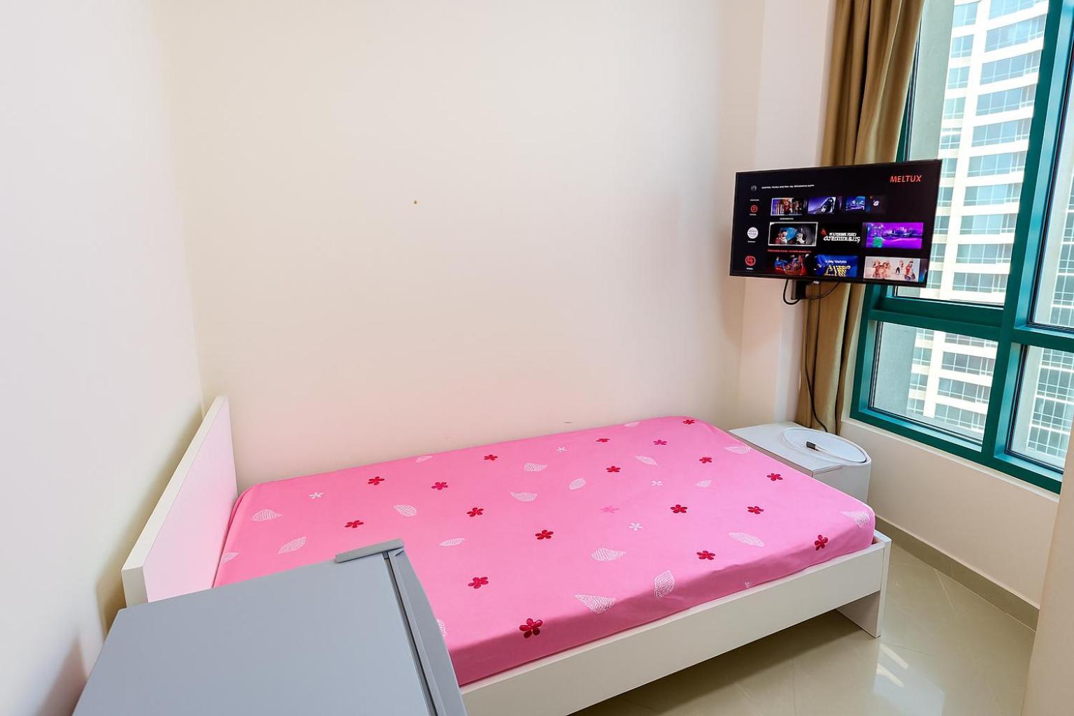 Nice Single Rooms For "Girls" Only In Dubai, Marina Exterior foto